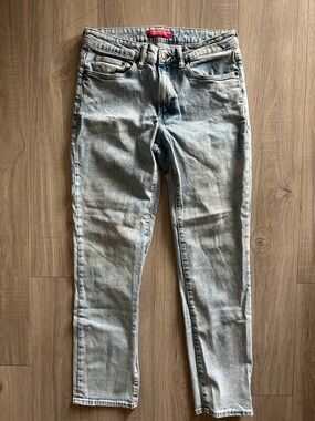 Men’s Light Wash Slim Jeans